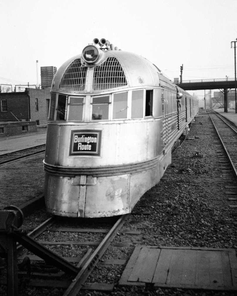 Поезд зефир