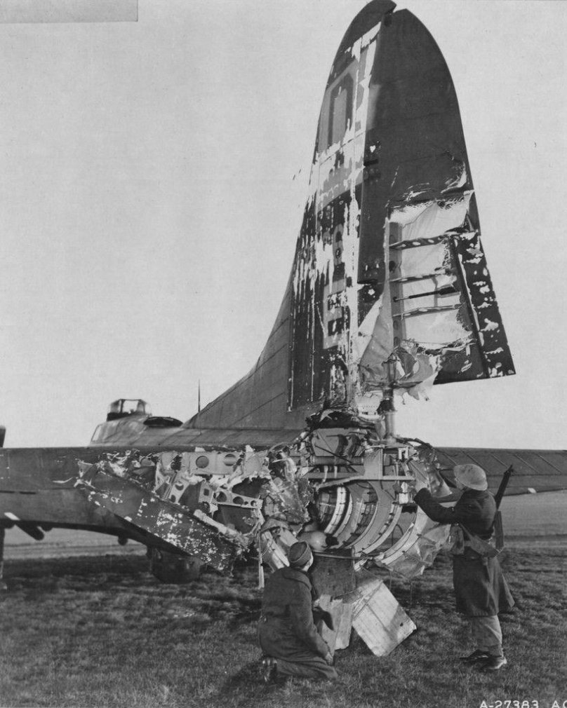 B 17 бомбардировщик