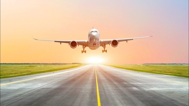 Самолет взлетает