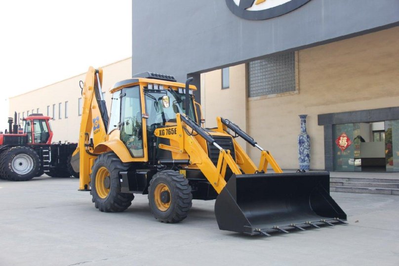 Экскаватор-погрузчик XGMA xg765