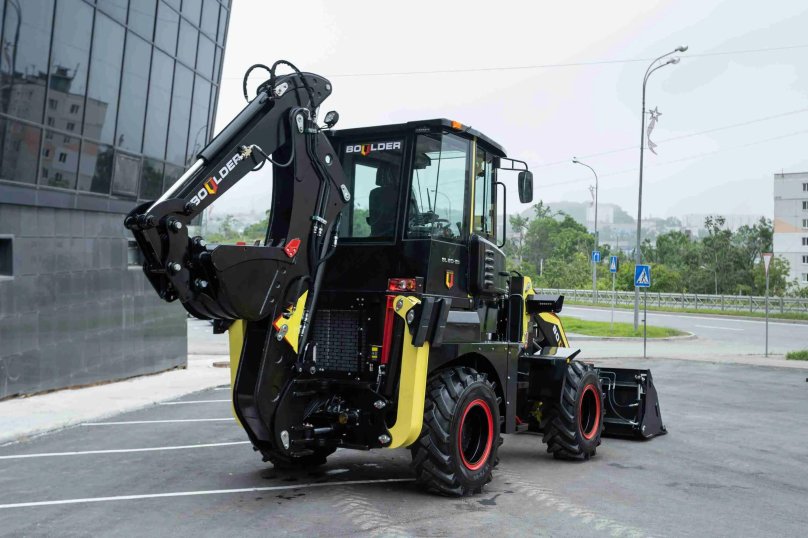 Болдер экскаватор погрузчик BL 30-25