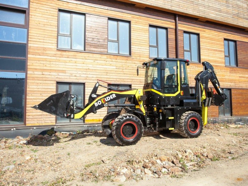 Экскаватор-погрузчик Boulder ВL 30-25