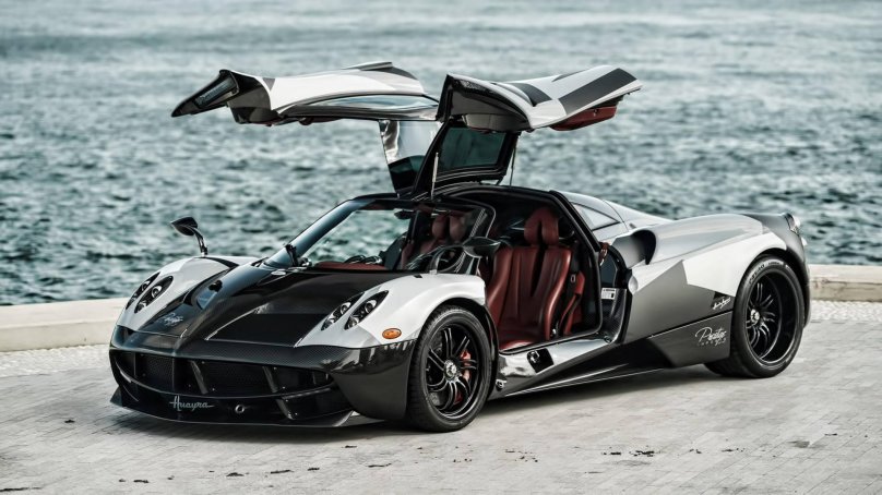 Машина Pagani Huayra