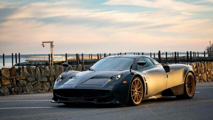 Машина Пагани Хуайра