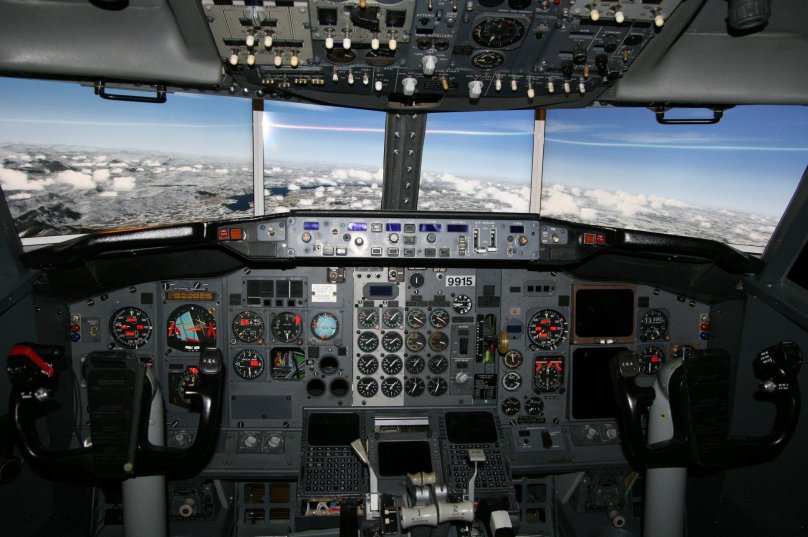 Boeing 737-300 кабина