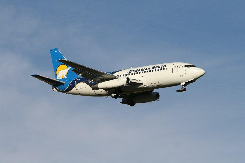 Боинг 737 200 Канадиан Норд