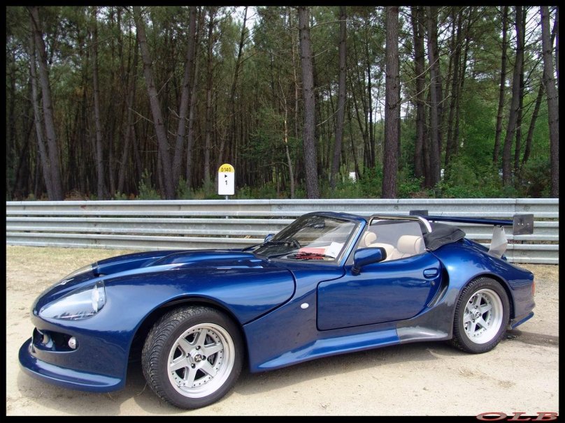 Маркос автомобиль