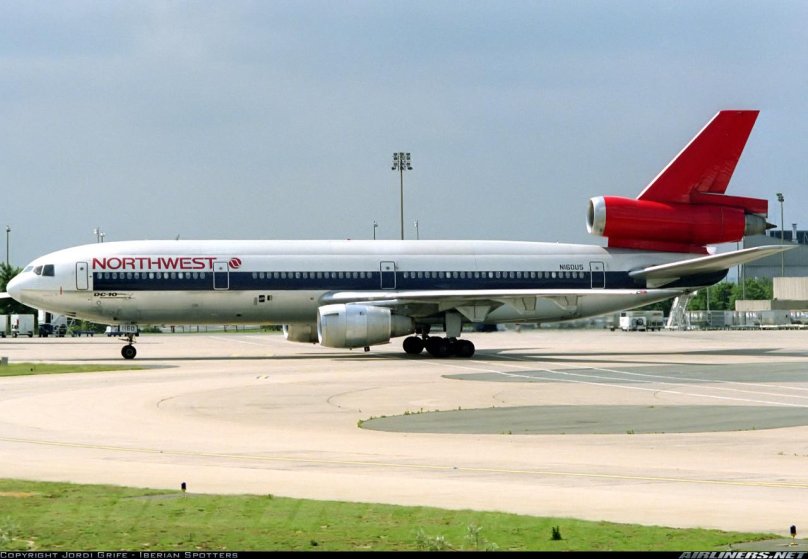 DC 10 Northwest