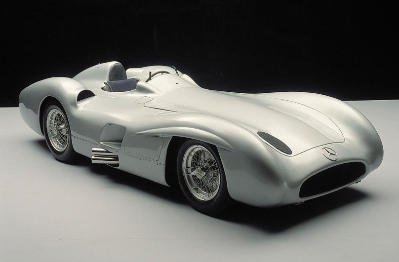 Мерседес Бенц 300 SLR