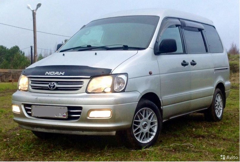 Toyota Town Ace Noah 1999