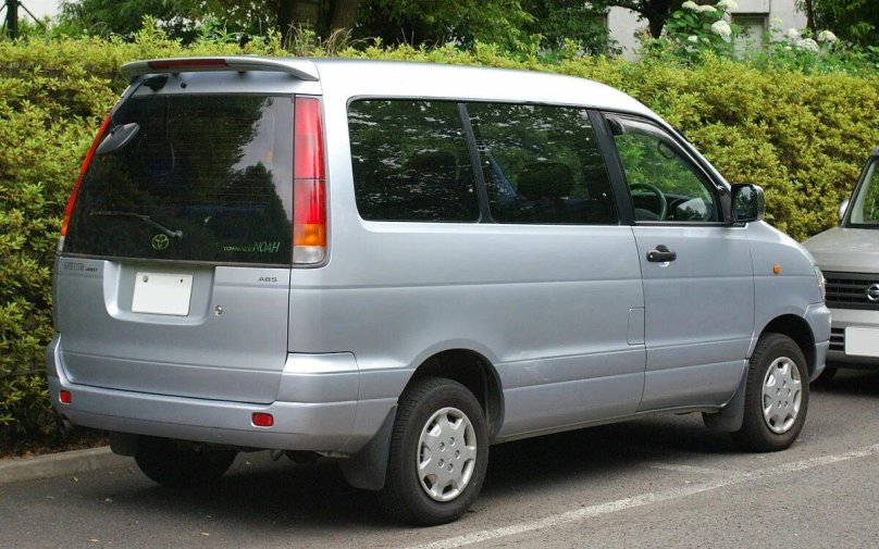 Toyota Town Ace Noah 1996