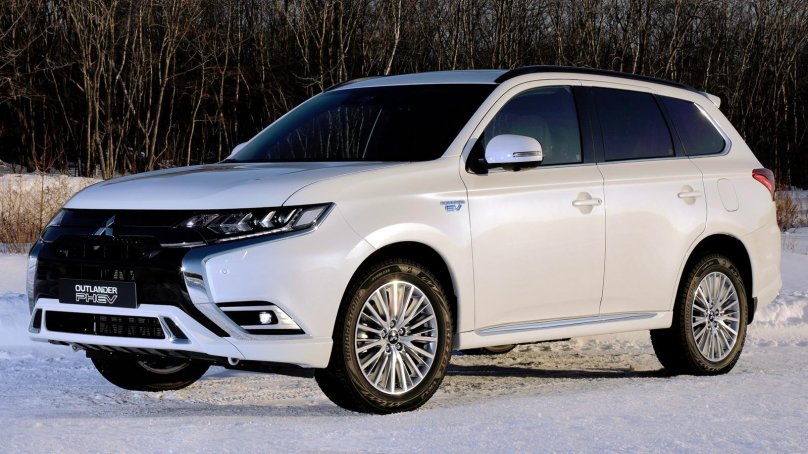 Митсубиси Аутлендер 2021