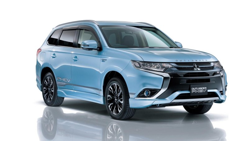 Mitsubishi Outlander PHEV 2015