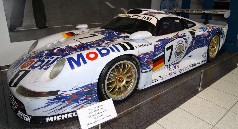 Porsche 911 gt1 le mans