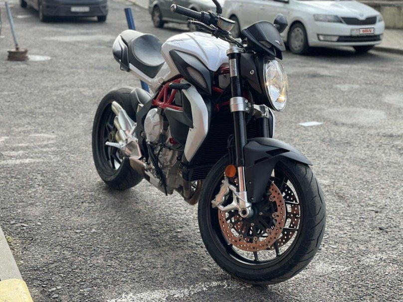 MV Agusta brutale 800, 2014