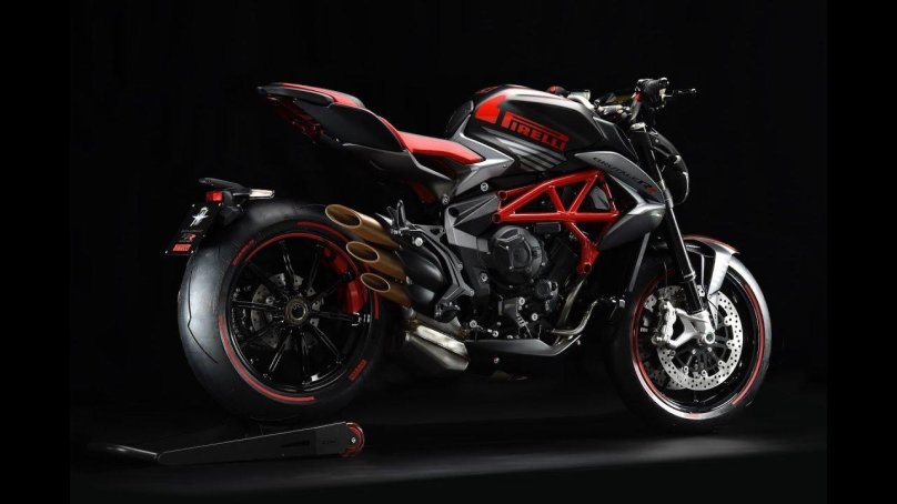 MV Agusta brutale 800 Dragster Pirelli