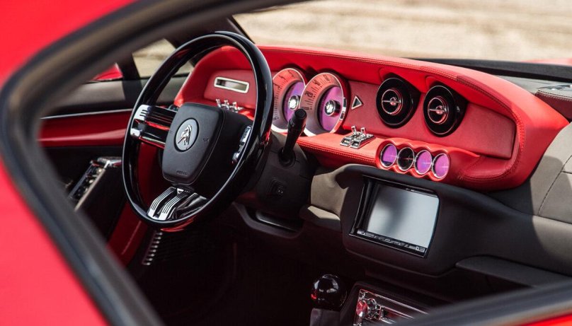 Equus Bass 770 Interior