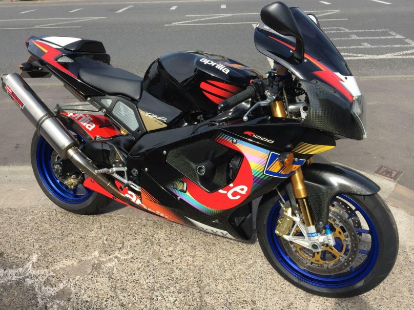 Aprilia rs1000