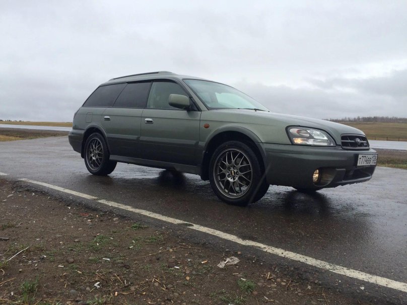 Субару Ланкастер 3.0