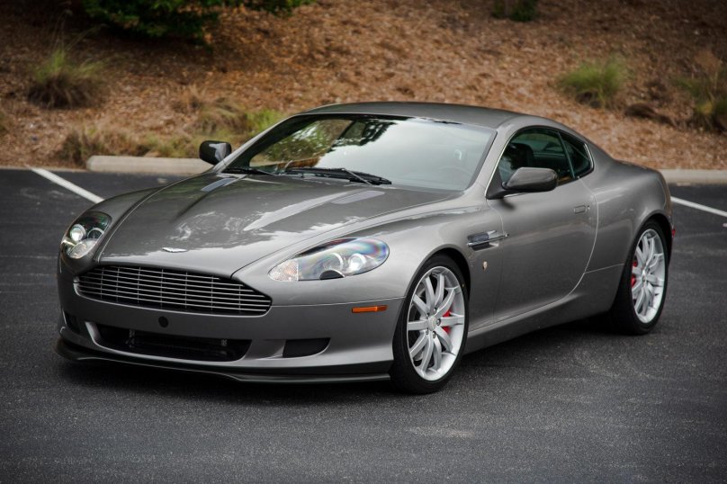 Aston Martin db9 2005