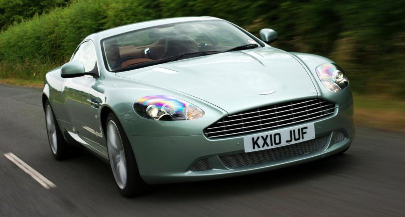 Aston Martin db9 2010