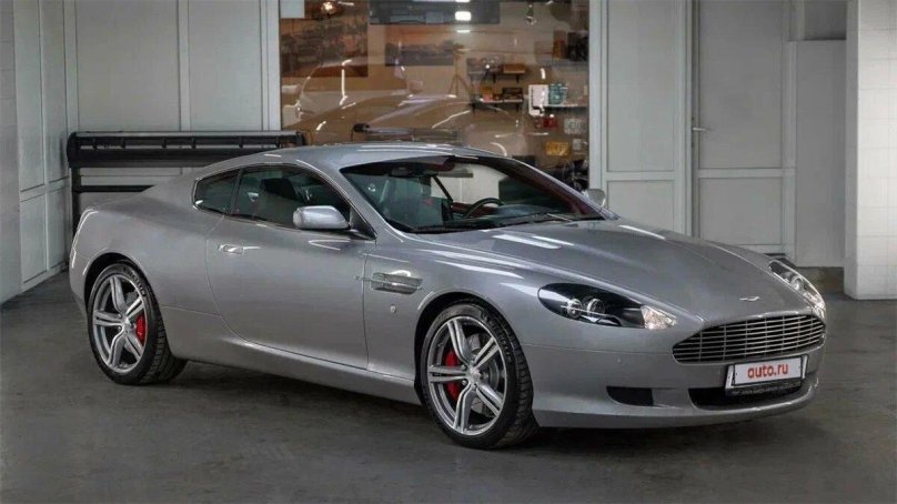 Астон Мартин дб9