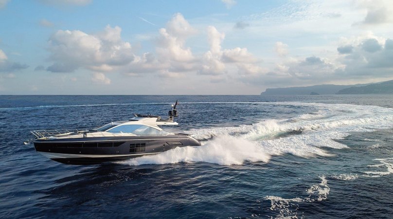 Карбоновая яхта