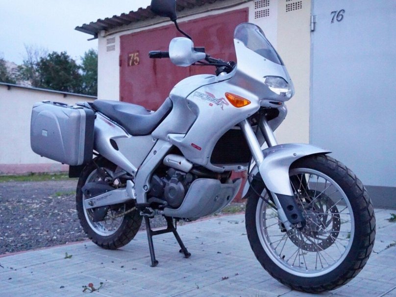 Априлия пегасо 650