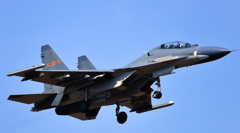 Истребитель Су-30