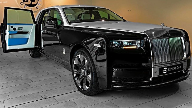 Rolls Royce Phantom 2023