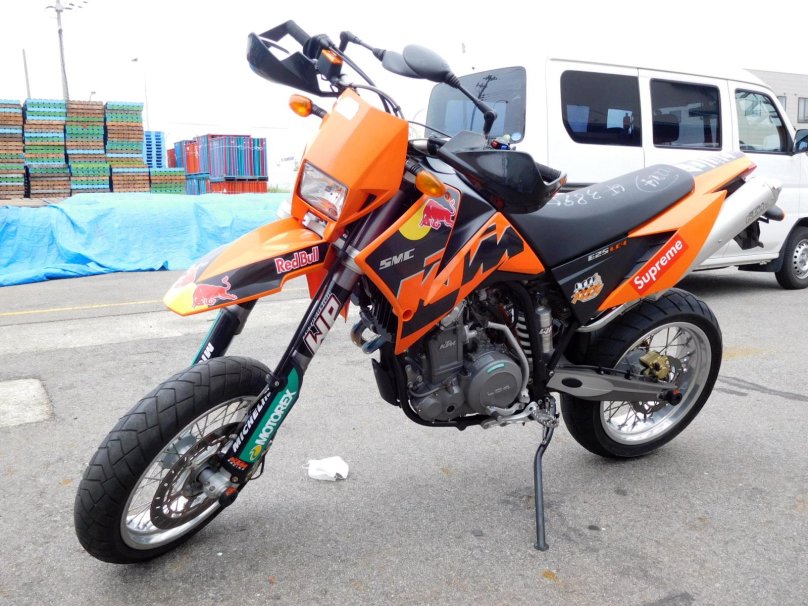 KTM 690 Rally