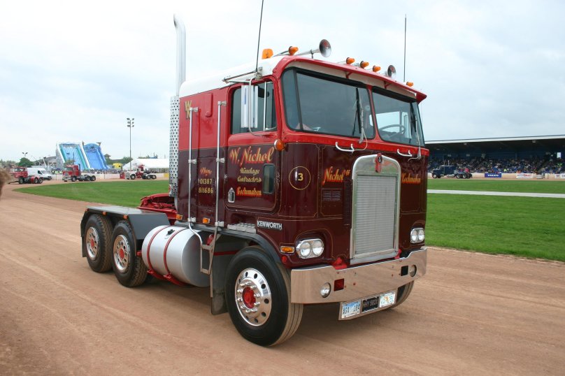 Kenworth k100