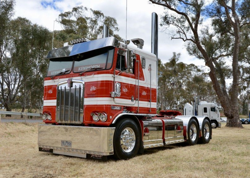 Kenworth k100