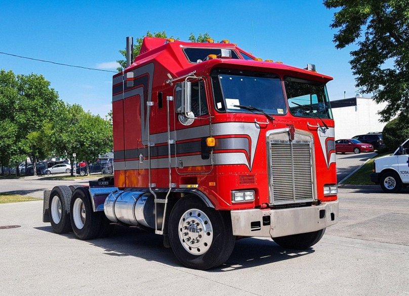 Kenworth k100