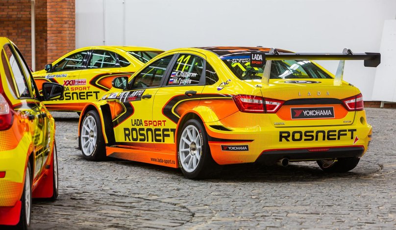 Гоночная Lada Vesta TCR