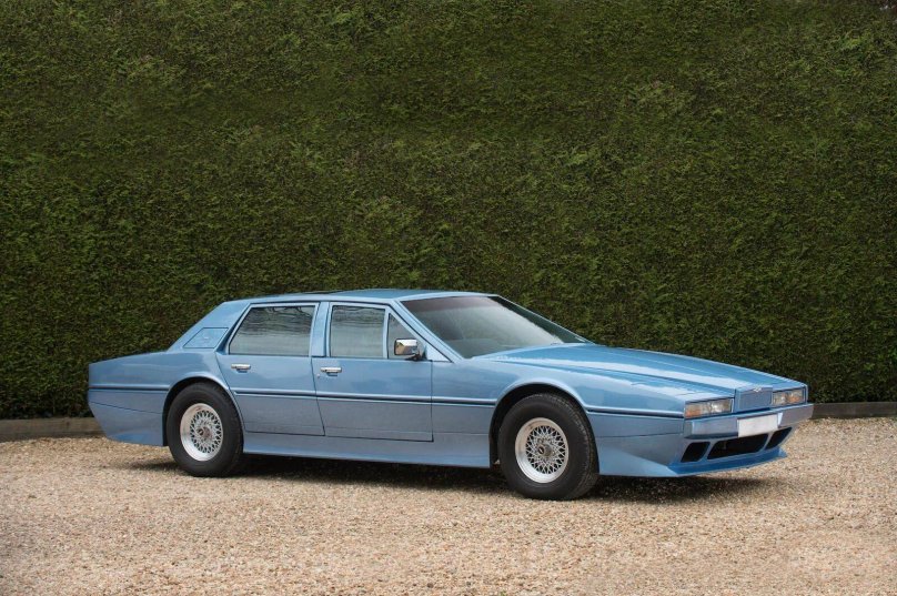 Aston Martin Lagonda