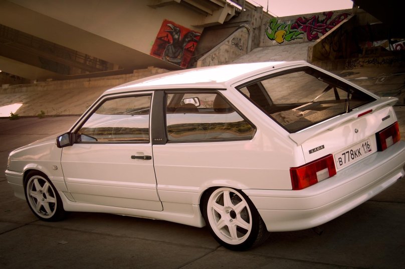 ВАЗ 2113 белая