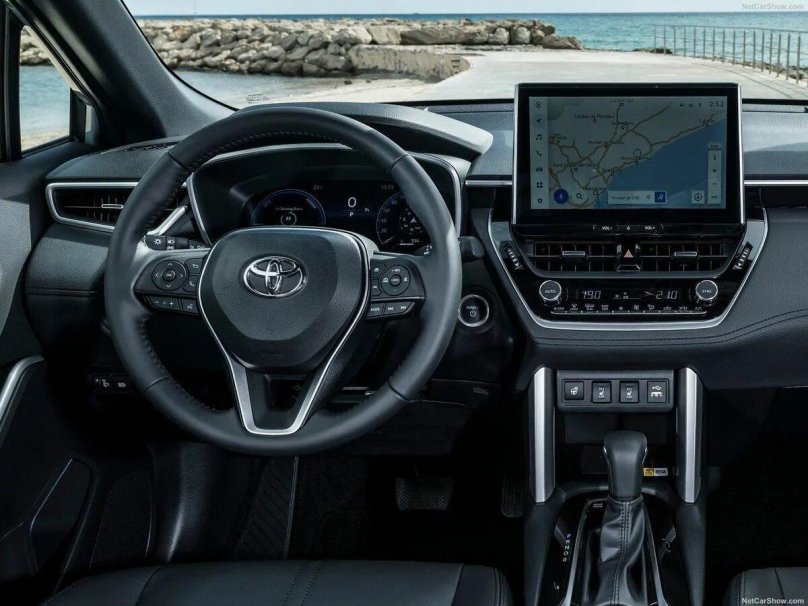 Тойота Королла кросс