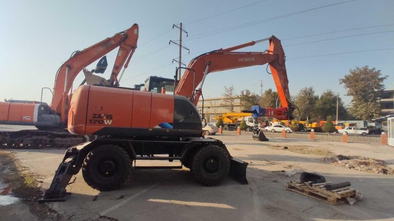 Экскаватор самсунг 225