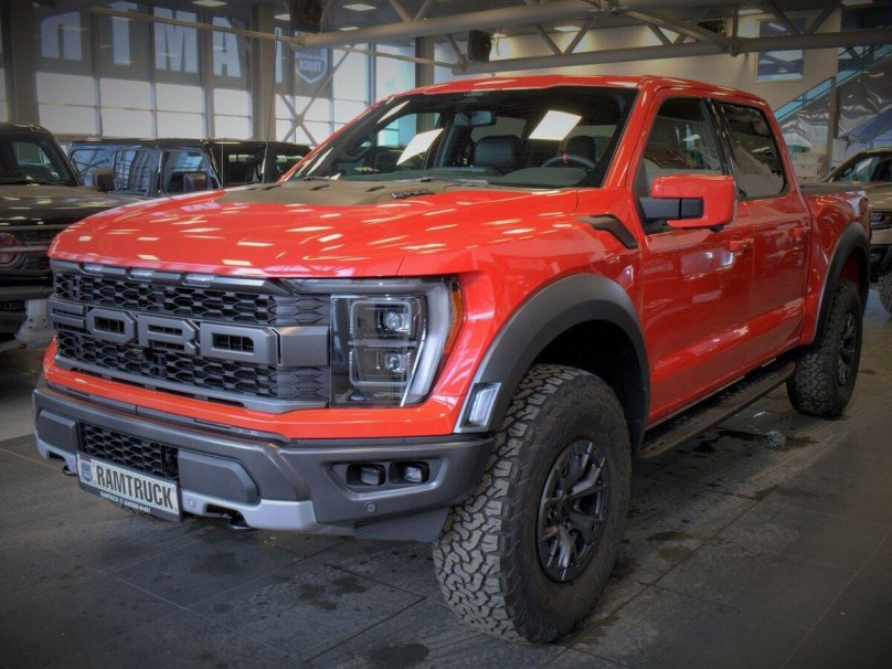 Форд Раптор на 37 колесах