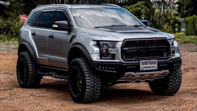 Ford f-150 Raptor SUV