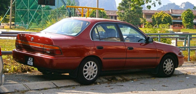 Toyota Corolla e100 седан