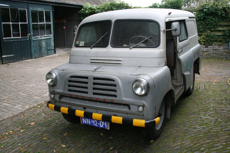 Vauxhall van Bedford CA