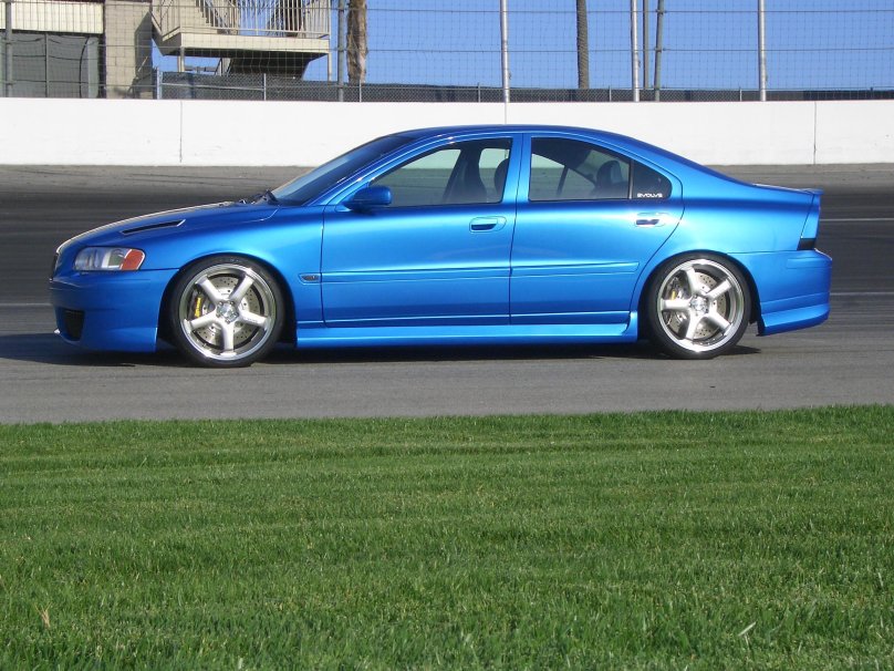 Elevate решетка Volvo s60r