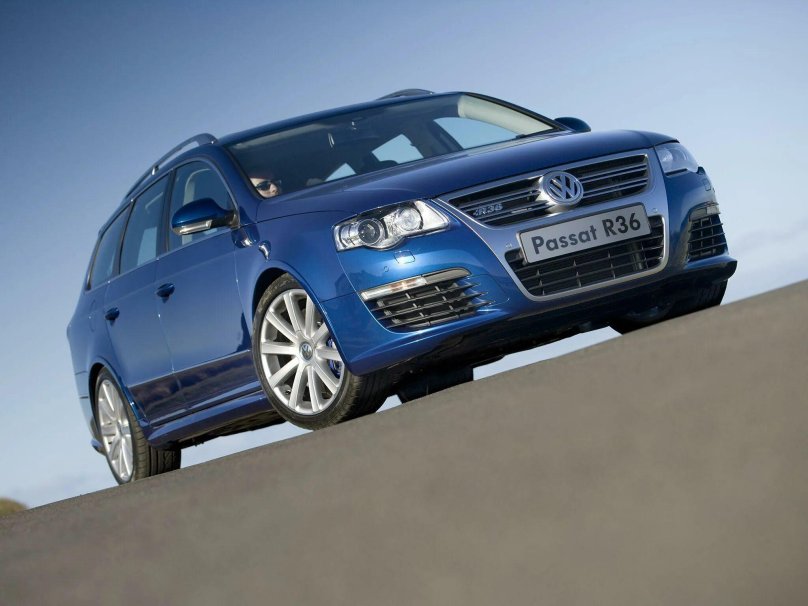 VW Passat r36 variant