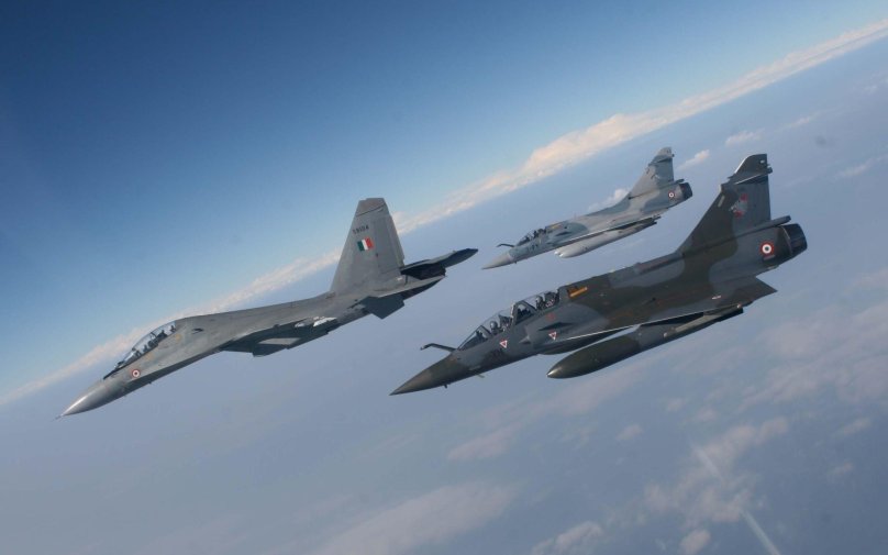 Мираж-2000 самолет