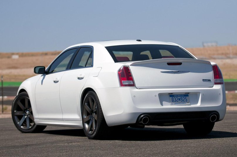 Chrysler 300c srt8 2012