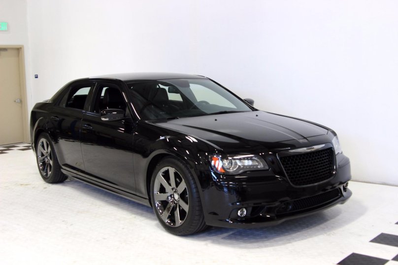 Chrysler 300 srt