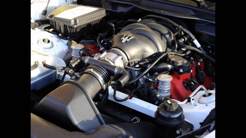 Maserati GRANTURISMO двигатель