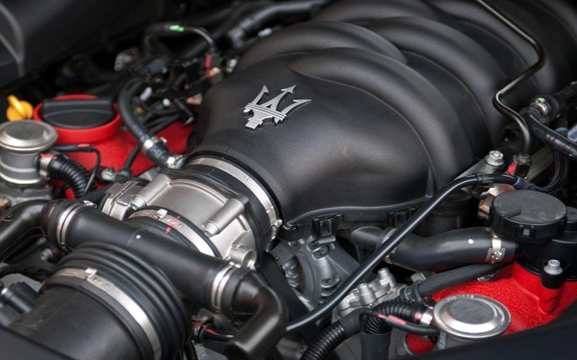 Maserati engine